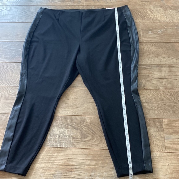 NWT EVRI Mid-Rise Black Tregging, Women’s size 3X - Picture 8 of 9